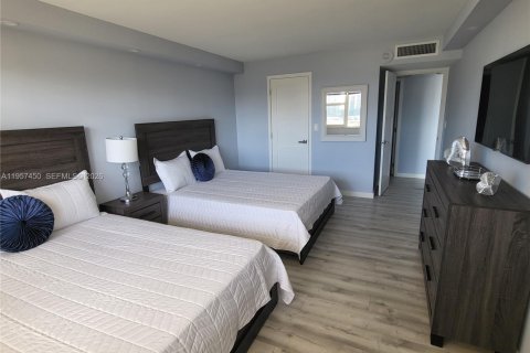 Condominio en alquiler en Hallandale Beach, Florida, 1 dormitorio, 68.84 m2 № 2011445 - foto 13