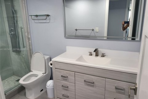Condominio en alquiler en Hallandale Beach, Florida, 1 dormitorio, 68.84 m2 № 2011445 - foto 18