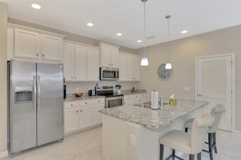 House in Venice, Florida 2 bedrooms, 140.75 sq.m. № 1543618 - photo 12
