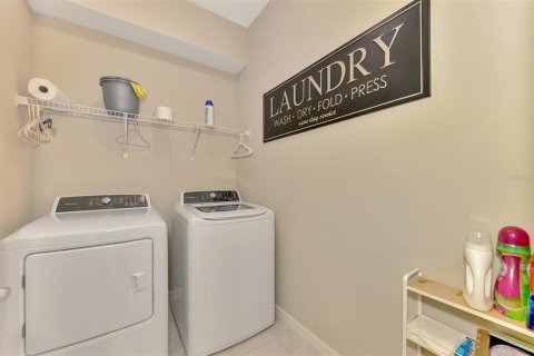 House in Venice, Florida 2 bedrooms, 140.75 sq.m. № 1543618 - photo 23