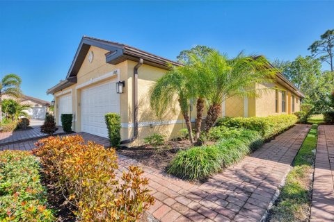 House in Venice, Florida 2 bedrooms, 140.75 sq.m. № 1543618 - photo 3