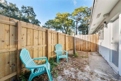 Снять в аренду виллу или дом в Форт-Лодердейл, Флорида 1 спальня, № 2004318 - фото 13