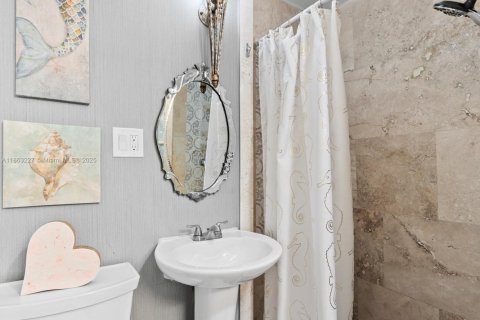 House in Hallandale Beach, Florida 3 bedrooms № 1957992 - photo 20