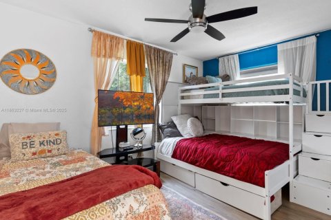 House in Hallandale Beach, Florida 3 bedrooms № 1957992 - photo 21