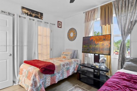 House in Hallandale Beach, Florida 3 bedrooms № 1957992 - photo 22