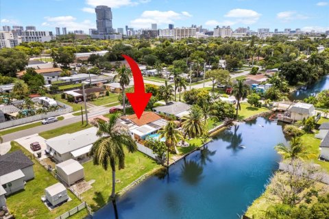 House in Hallandale Beach, Florida 3 bedrooms № 1957992 - photo 7