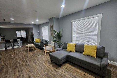 Casa en venta en Tampa, Florida, 3 dormitorios, 132.85 m2 № 1880733 - foto 2