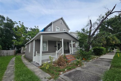 Casa en venta en Tampa, Florida, 3 dormitorios, 132.85 m2 № 1880733 - foto 1