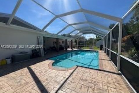 Villa ou maison à vendre à Palmetto Bay, Floride: 4 chambres, 199.46 m2 № 2401897 - photo 18