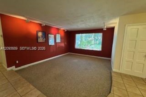 Villa ou maison à vendre à Palmetto Bay, Floride: 4 chambres, 199.46 m2 № 2401897 - photo 2