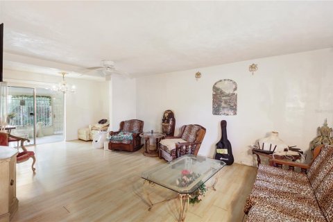 Casa en venta en Daytona Beach, Florida, 6 dormitorios, 292.08 m2 № 1591709 - foto 14