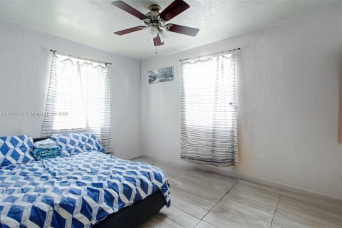 Villa ou maison à vendre à Miami, Floride: 3 chambres, 156.08 m2 № 1897936 - photo 24