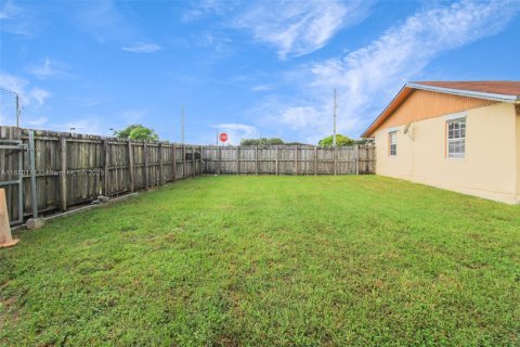 Villa ou maison à vendre à Miami, Floride: 3 chambres, 156.08 m2 № 1897936 - photo 9