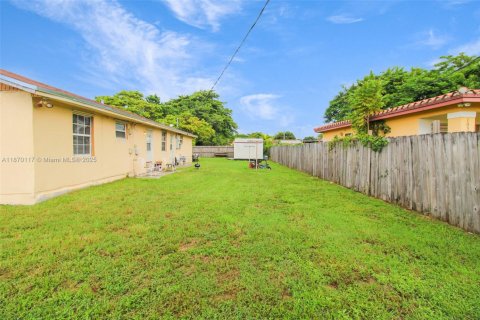 Villa ou maison à vendre à Miami, Floride: 3 chambres, 156.08 m2 № 1897936 - photo 10
