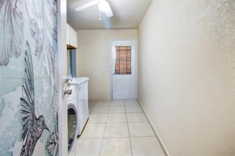 Villa ou maison à vendre à Miami, Floride: 3 chambres, 156.08 m2 № 1897936 - photo 20