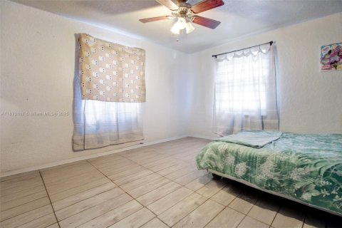 Villa ou maison à vendre à Miami, Floride: 3 chambres, 156.08 m2 № 1897936 - photo 22
