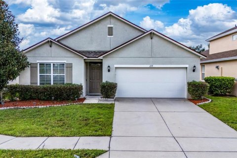 Casa en Haines City, Florida 4 dormitorios, 168.34 m2 № 2370826
