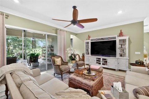 House in Winter Garden, Florida 4 bedrooms, 360.55 sq.m. № 2102556 - photo 6