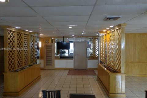 Condominio en venta en Lauderhill, Florida, 2 dormitorios, 90.3 m2 № 2011404 - foto 18