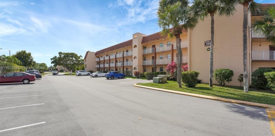 Condo in Sunrise, Florida, 2 bedrooms  № 1864174