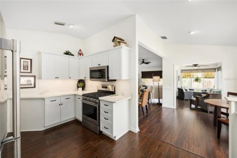 House in The Villages, Florida 3 bedrooms, 161 sq.m. № 1913379 - photo 11