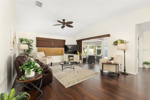 House in The Villages, Florida 3 bedrooms, 161 sq.m. № 1913379 - photo 18