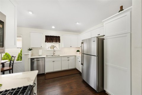 Casa en venta en The Villages, Florida, 3 dormitorios, 161 m2 № 1913379 - foto 9