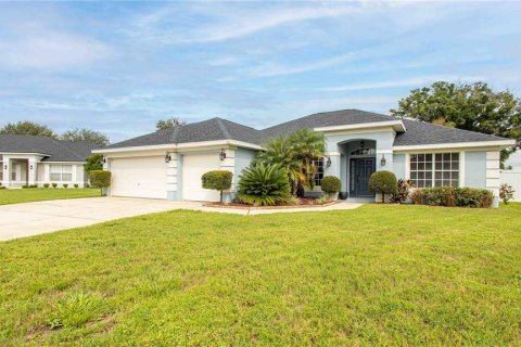 House in Auburndale, Florida 4 bedrooms, 212.19 sq.m. № 1900328 - photo 5