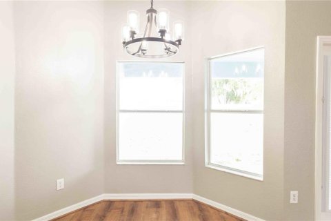 House in Auburndale, Florida 4 bedrooms, 212.19 sq.m. № 1900328 - photo 13