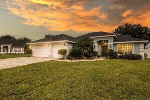 House in Auburndale, Florida 4 bedrooms, 212.19 sq.m. № 1900328 - photo 2