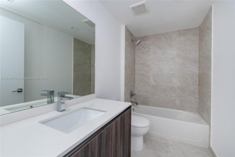 Condo in Miami, Florida, 3 bedrooms  № 1812198 - photo 19
