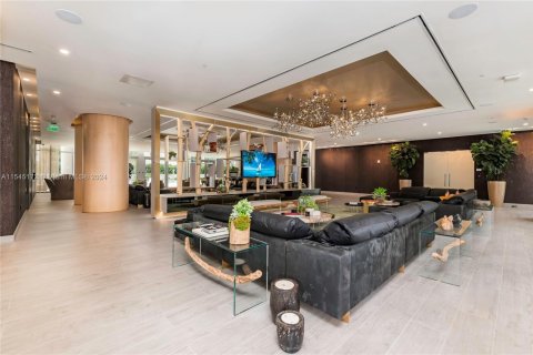 Condo in Miami, Florida, 3 bedrooms  № 1812198 - photo 27