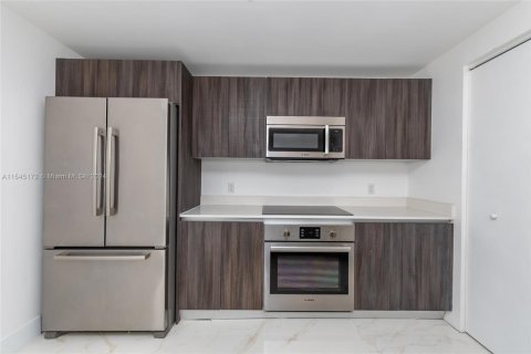 Condo in Miami, Florida, 3 bedrooms  № 1812198 - photo 9