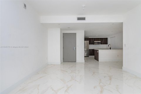 Condo in Miami, Florida, 3 bedrooms  № 1812198 - photo 7