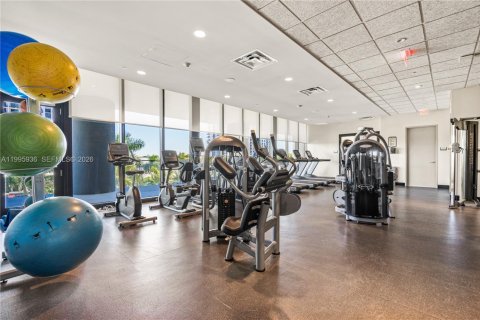 Condo in Doral, Florida, 2 bedrooms  № 2058275 - photo 16