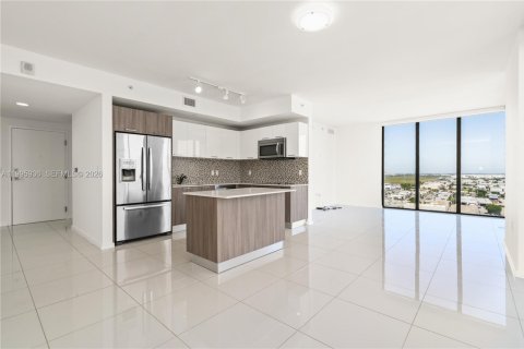 Condo in Doral, Florida, 2 bedrooms  № 2058275 - photo 12