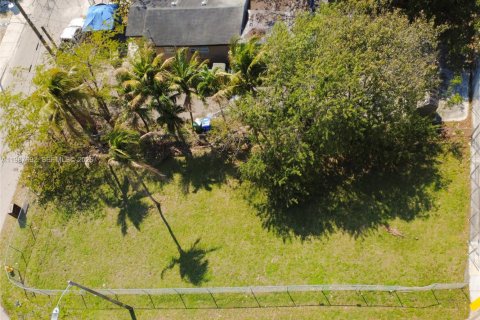 Terrain à vendre à Miami, Floride № 2049100 - photo 3