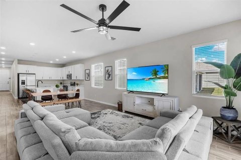 Casa en venta en Clermont, Florida, 4 dormitorios, 208.47 m2 № 1869351 - foto 2
