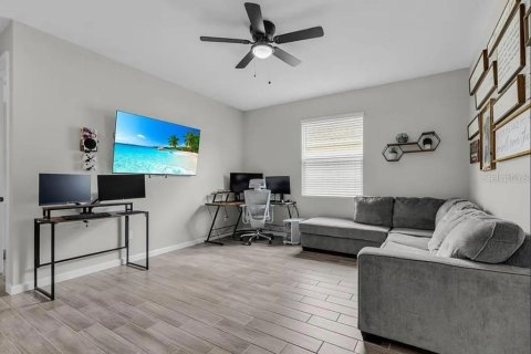 Casa en venta en Clermont, Florida, 4 dormitorios, 208.47 m2 № 1869351 - foto 7