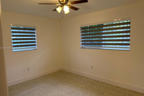 Villa ou maison à louer à Miami, Floride: 3 chambres, 162.21 m2 № 1987140 - photo 13