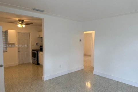 Villa ou maison à louer à Miami, Floride: 3 chambres, 162.21 m2 № 1987140 - photo 21