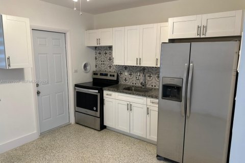 Villa ou maison à louer à Miami, Floride: 3 chambres, 162.21 m2 № 1987140 - photo 7