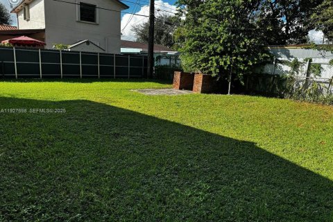 Villa ou maison à louer à Miami, Floride: 3 chambres, 162.21 m2 № 1987140 - photo 27