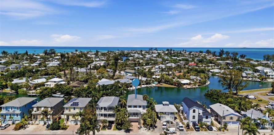 Villa ou maison à Anna Maria, Floride 4 chambres, 260.5 m2 № 2149792