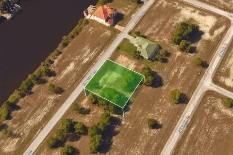 Land in Cape Coral, Florida № 1913052 - photo 8