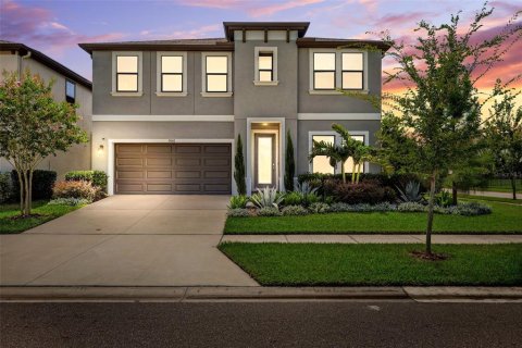 House in Apollo Beach, Florida 5 bedrooms, 244.24 sq.m. № 1824069 - photo 1