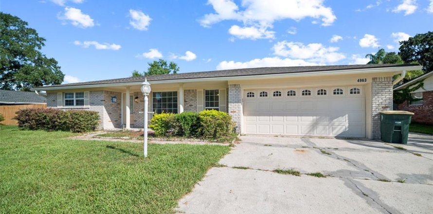 House in Jacksonville, Florida 3 bedrooms, 172.24 sq.m. № 1844948