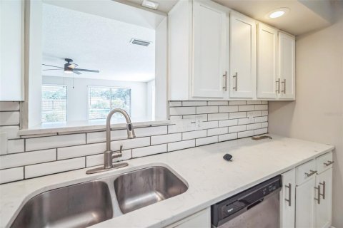 House in Jacksonville, Florida 3 bedrooms, 172.24 sq.m. № 1844948 - photo 11