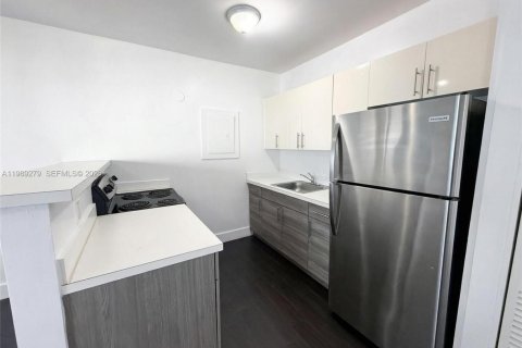Apartamento en alquiler en Miami, Florida, 1 dormitorio, 47.84 m2 № 2051741 - foto 7