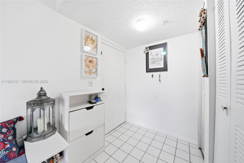 Copropriété à vendre à Davie, Floride: 1 chambre, 76.46 m2 № 2046927 - photo 3